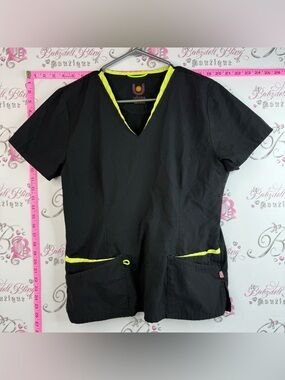 Urbane V-Neck Short Sleeve Black Scrub Top Neon Yellow Trim Pocket Edges scrubs